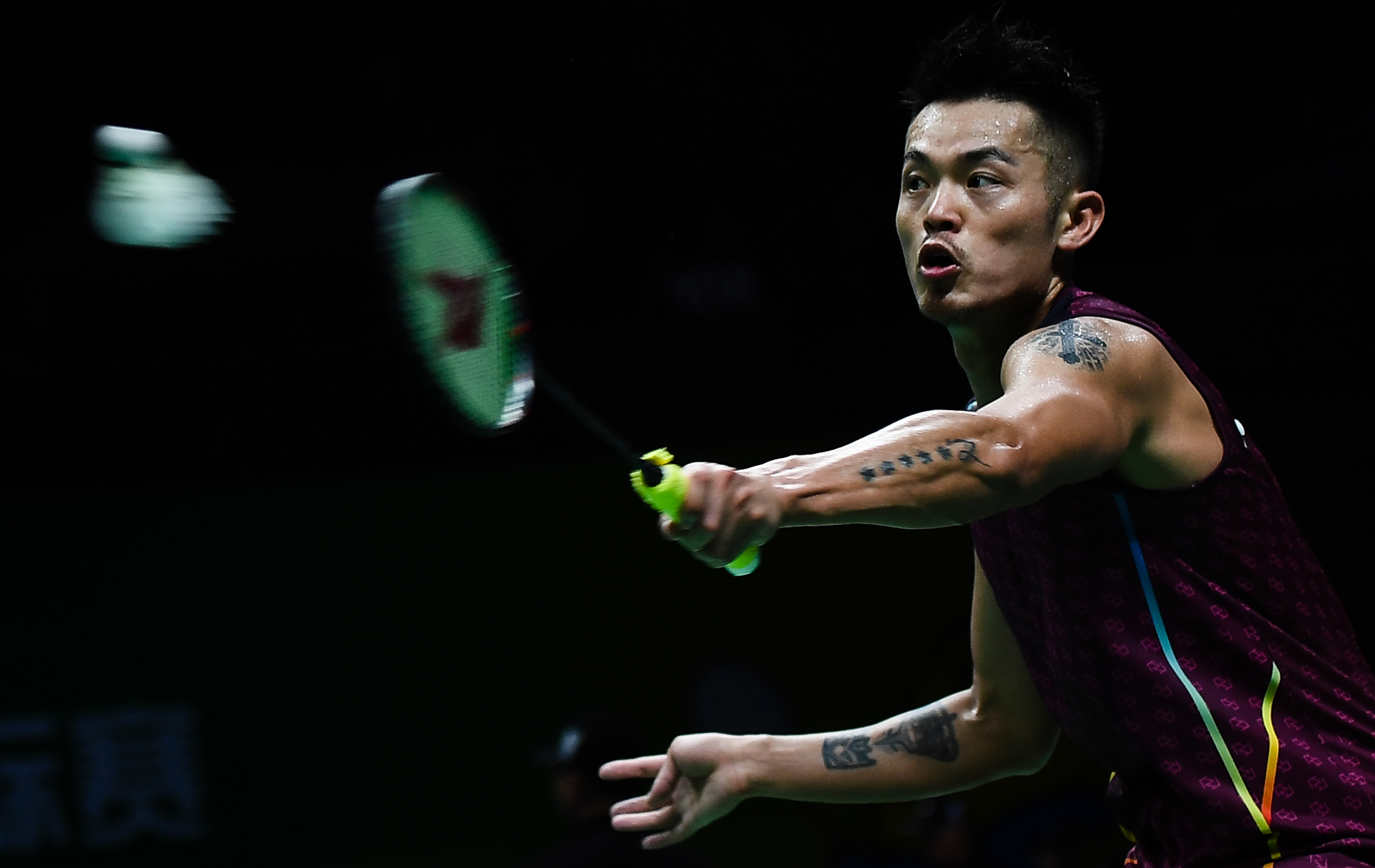 小学里的校冰球馆变身亚冬会冰壶馆？一探究竟→央视新闻客户端.