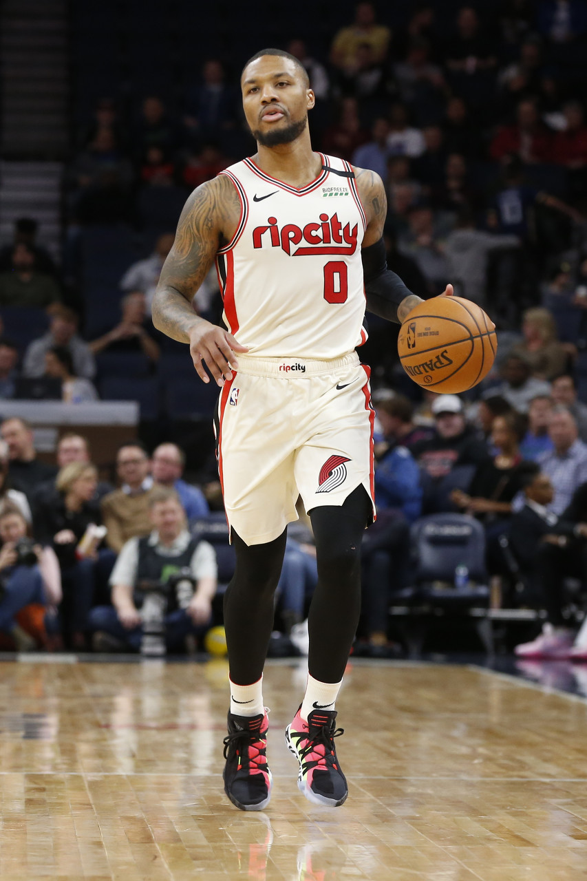 同样是投篮未能命中绝杀回合：为什么张镇麟被骂惨了？