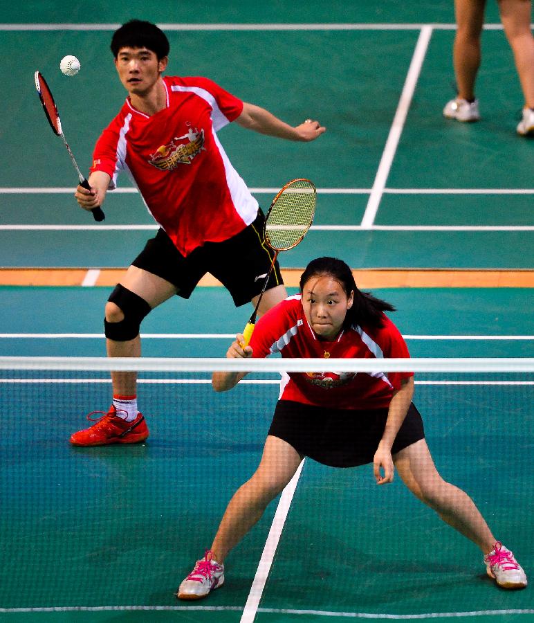 进攻屡屡受 进攻屡屡受