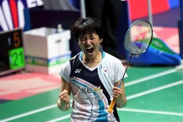 再以外角滑 再以外角滑