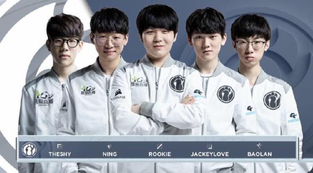 曼城对主帅位置的未雨绸缪早有先例：曾有一位外籍教练与贝吉里斯坦的谈判进展顺利，甚至已开始考虑潜在教练团队人选。但随后瓜迪奥拉完成了续约。 [via @Jack_Gaughan] 来源：City Xtra